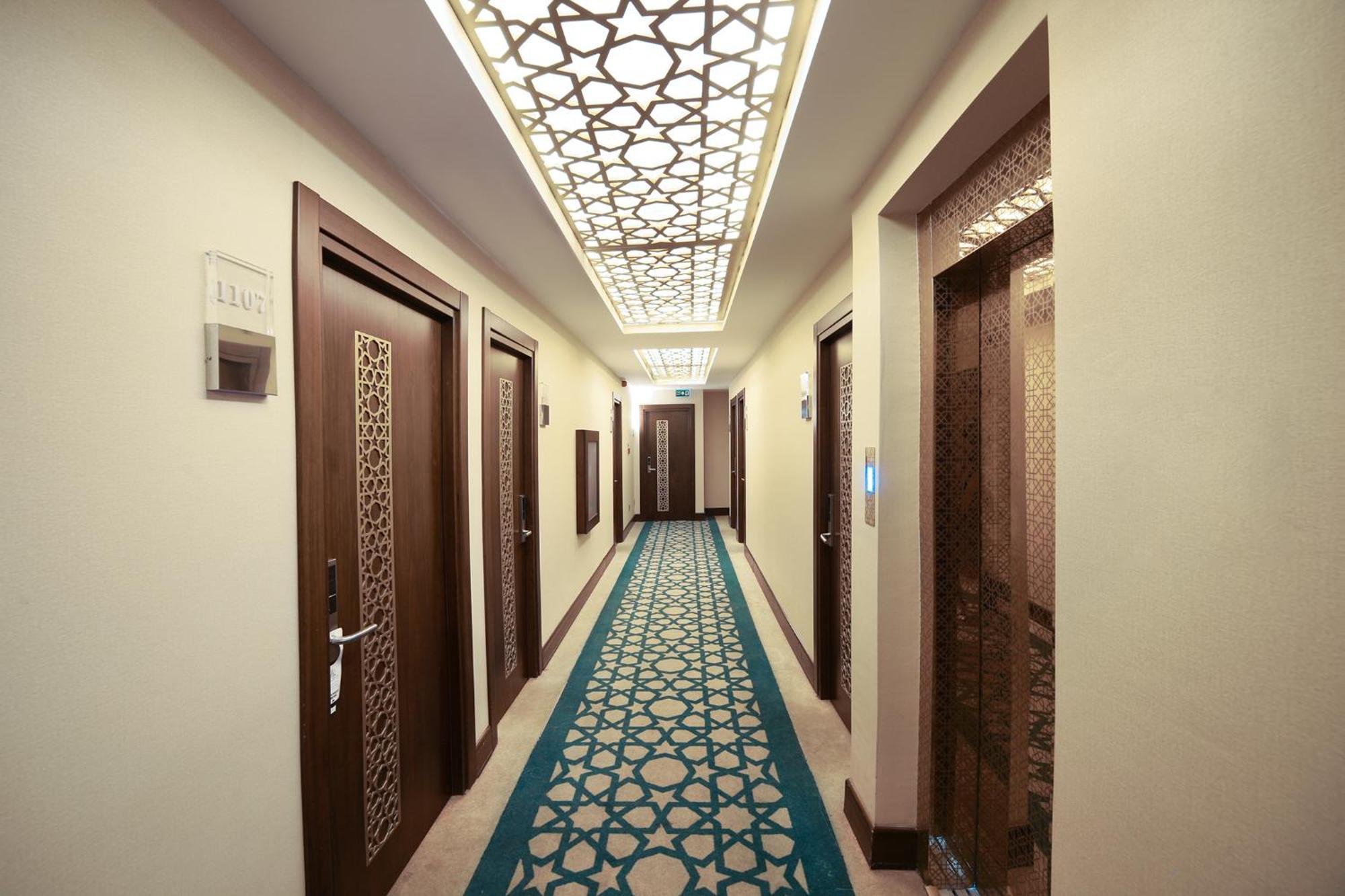 Great Fortune Hotel & Spa Istanbul Luaran gambar A corridor in a hotel